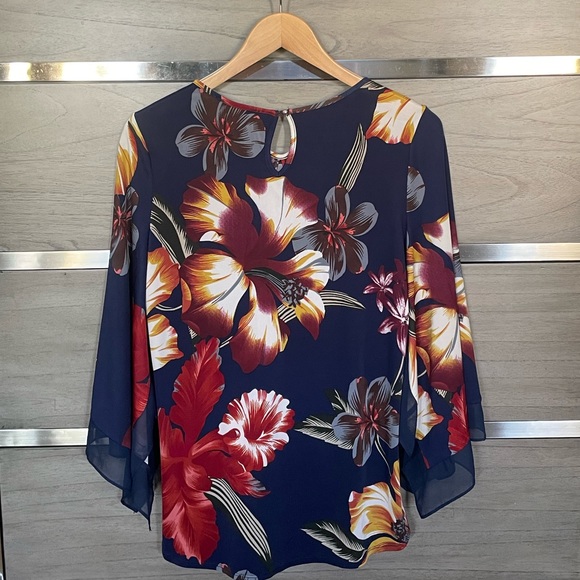 Jennie & Marliss Tropical Top - Picture 7 of 15